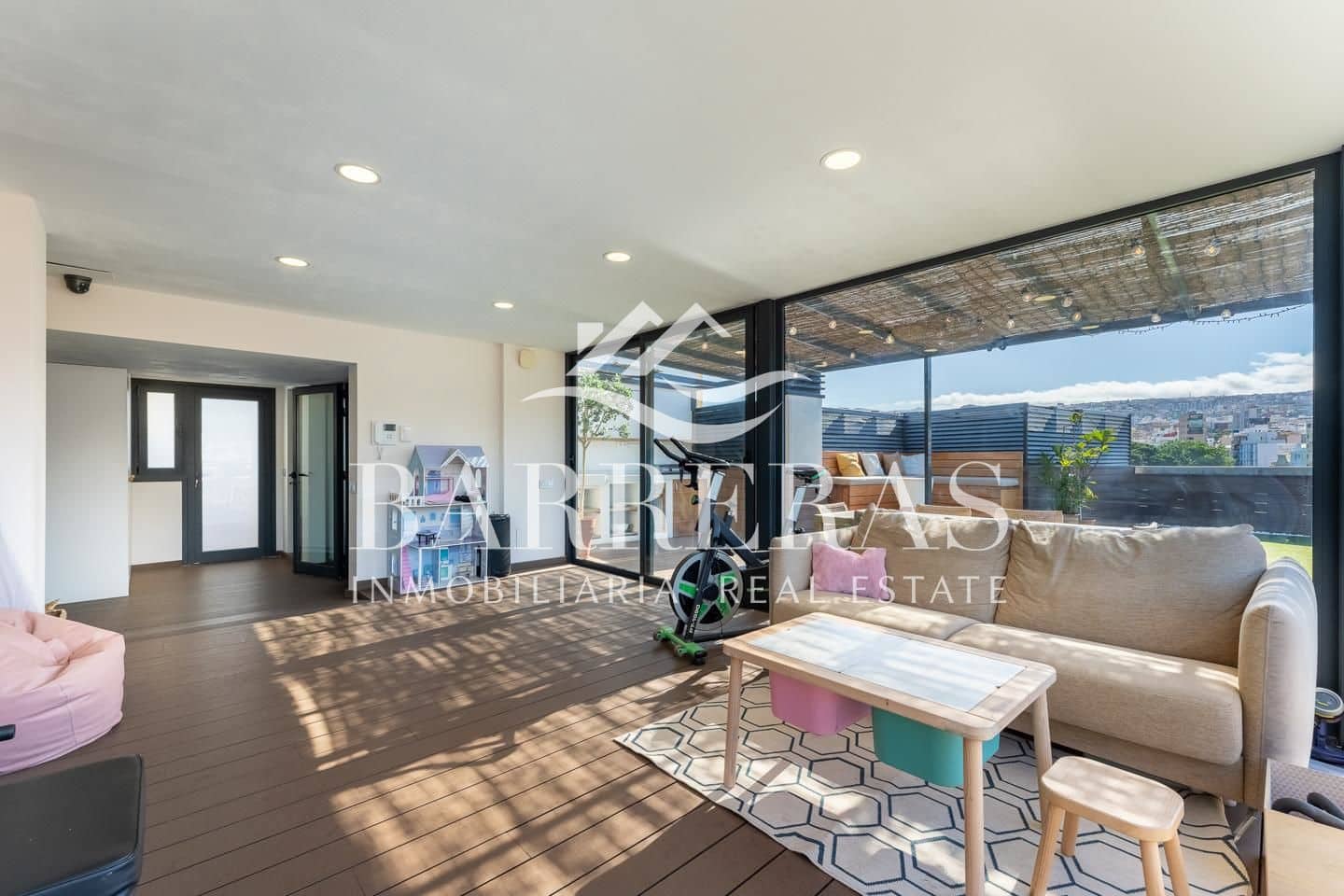 4 soveværelse Lejlighed til salg i Santa Cruz de Tenerife med garage - € 1.750.000 (Ref: 8418651)