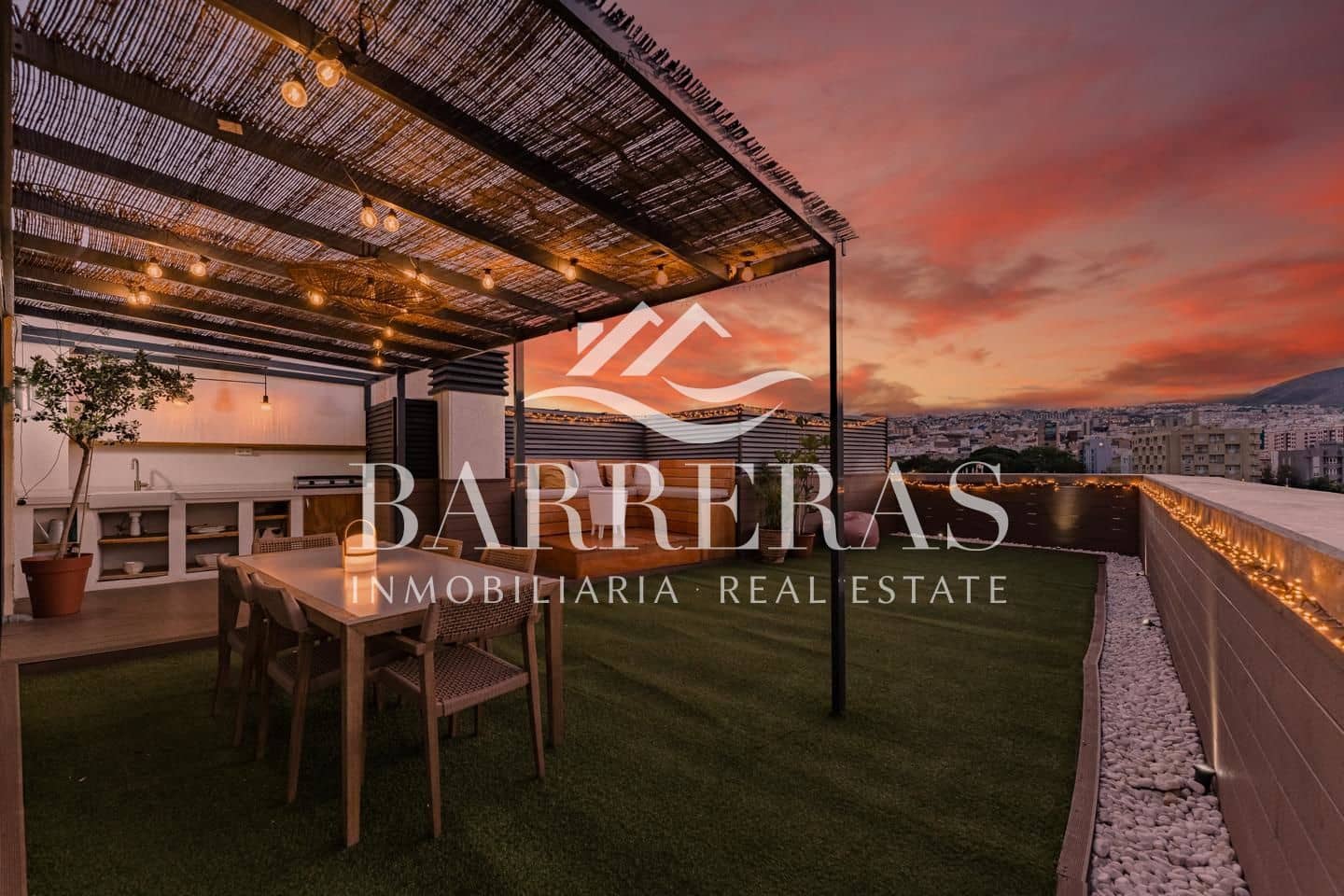 4 soveværelse Lejlighed til salg i Santa Cruz de Tenerife med garage - € 1.750.000 (Ref: 8418651)