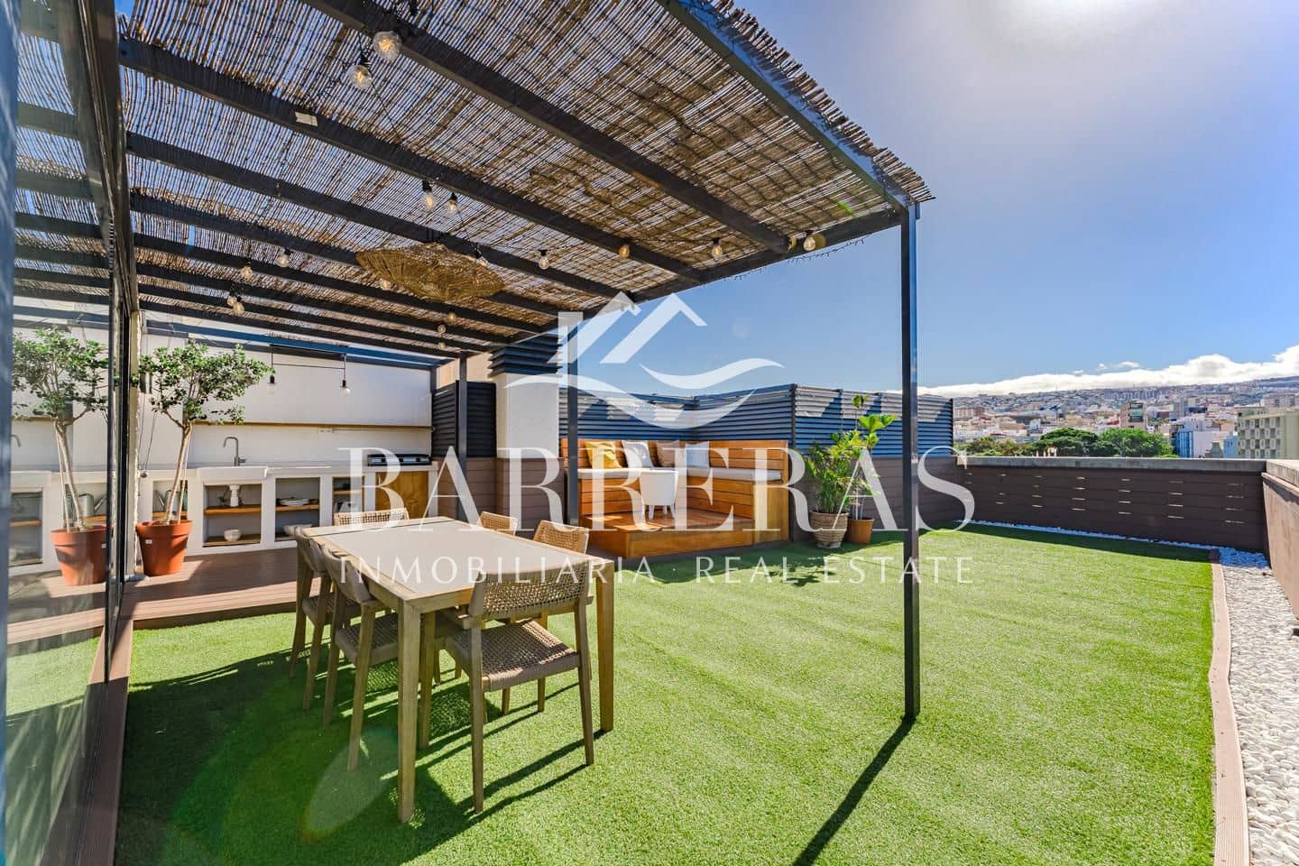 4 soveværelse Lejlighed til salg i Santa Cruz de Tenerife med garage - € 1.750.000 (Ref: 8418651)