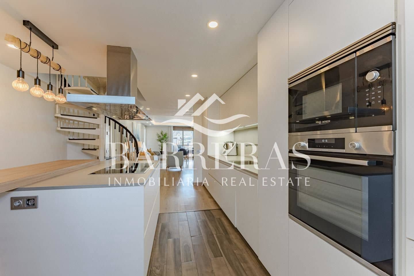 4 soveværelse Lejlighed til salg i Santa Cruz de Tenerife med garage - € 1.750.000 (Ref: 8418651)