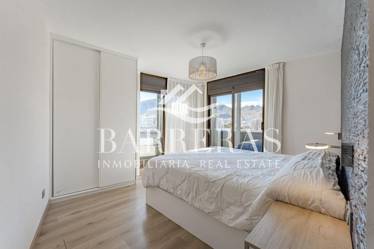 4 soveværelse Lejlighed til salg i Santa Cruz de Tenerife med garage - € 1.750.000 (Ref: 8418651)