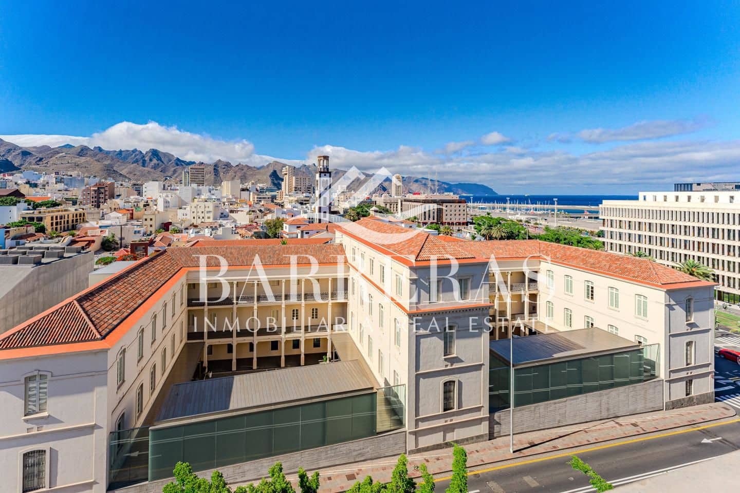 4 soveværelse Lejlighed til salg i Santa Cruz de Tenerife med garage - € 1.750.000 (Ref: 8418651)