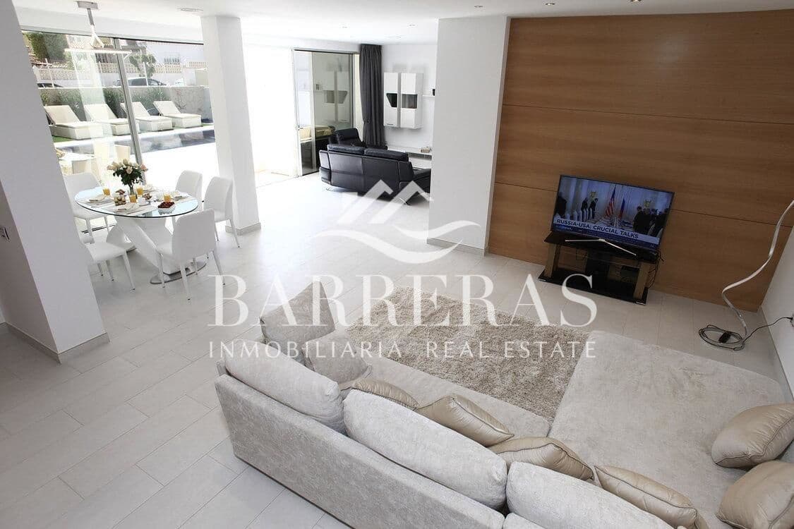 4 chambre Villa/Maison à vendre à La Caleta Adeje avec piscine - 3 400 000 € (Ref: 8422574)