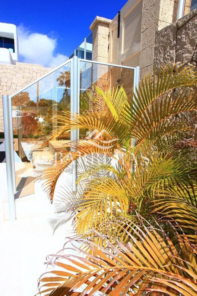 4 chambre Villa/Maison à vendre à La Caleta Adeje avec piscine - 3 400 000 € (Ref: 8422574)