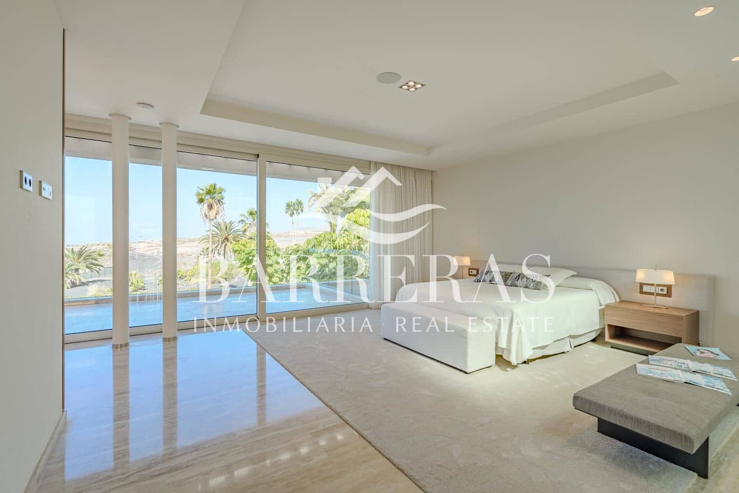 5 soveværelse Villa til salg i La Caleta Adeje med swimmingpool - € 3.700.000 (Ref: 8422575)