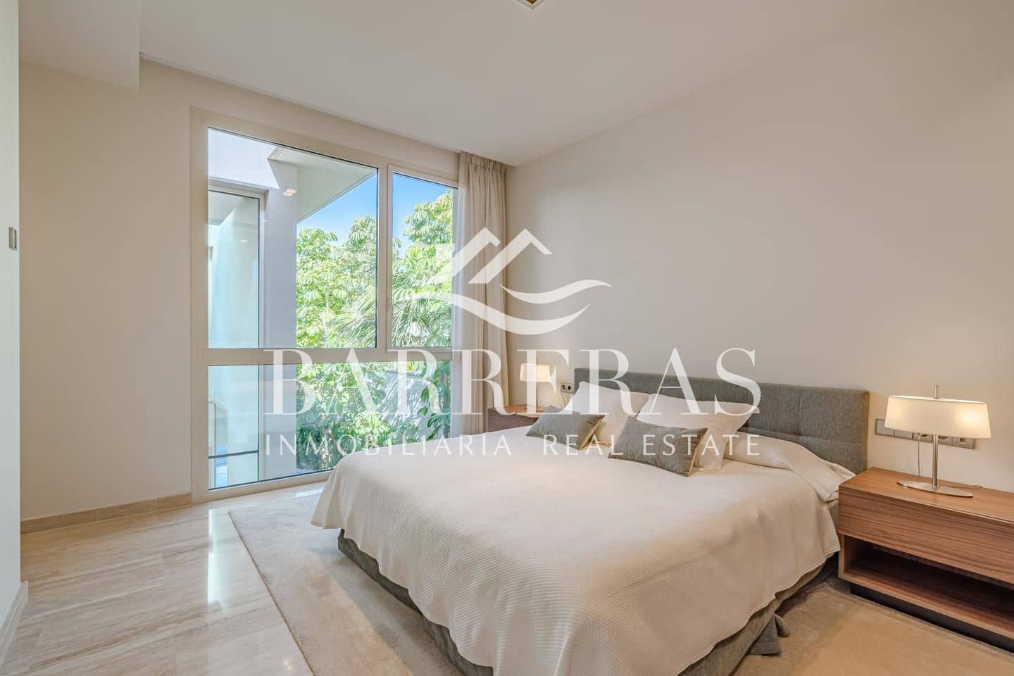 5 soveværelse Villa til salg i La Caleta Adeje med swimmingpool - € 3.700.000 (Ref: 8422575)