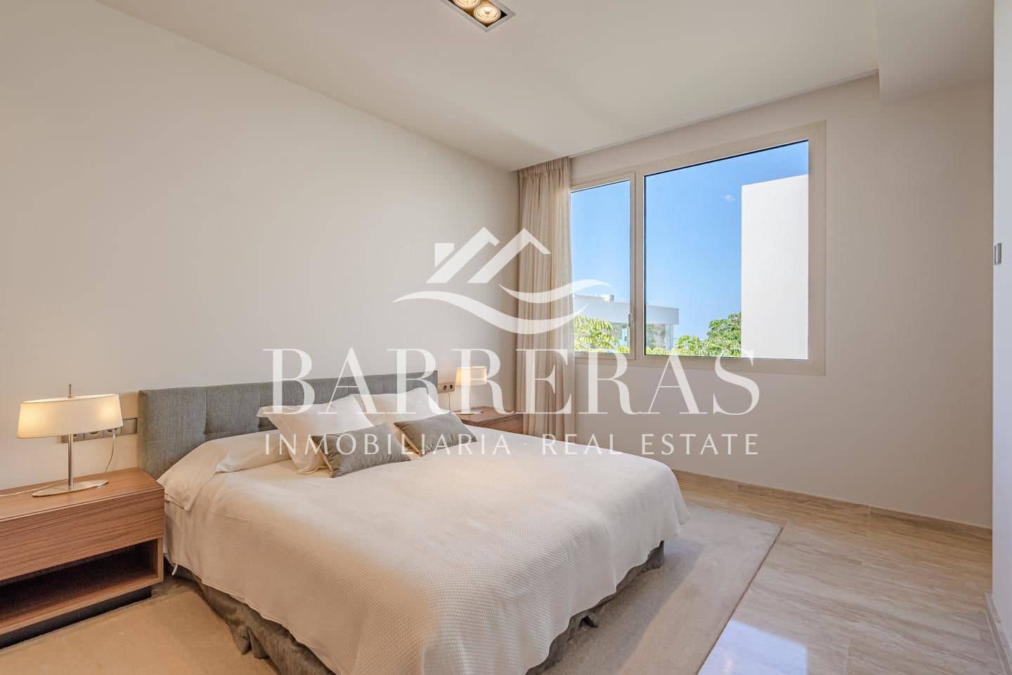 5 soveværelse Villa til salg i La Caleta Adeje med swimmingpool - € 3.700.000 (Ref: 8422575)