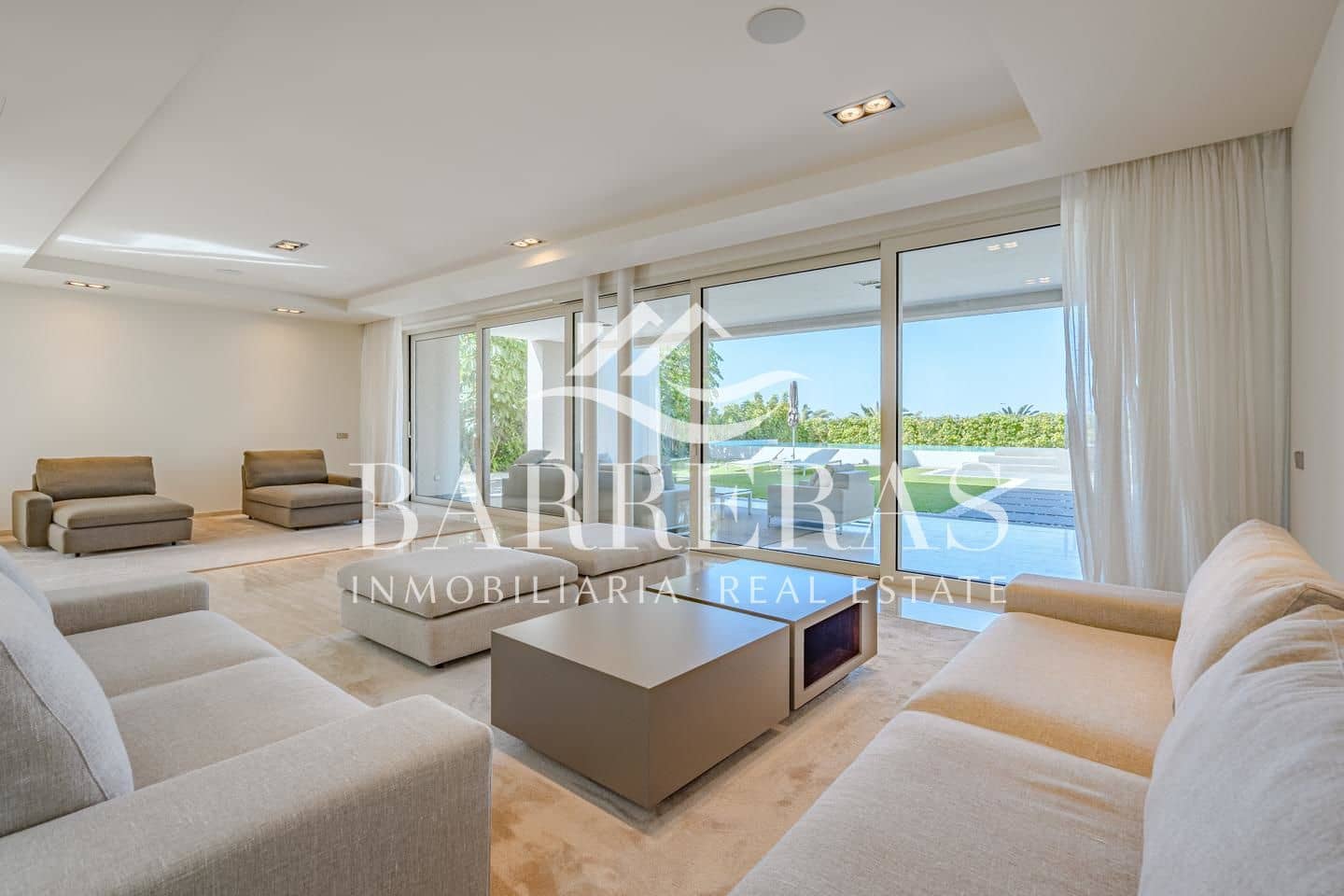 5 soveværelse Villa til salg i La Caleta Adeje med swimmingpool - € 3.700.000 (Ref: 8422575)