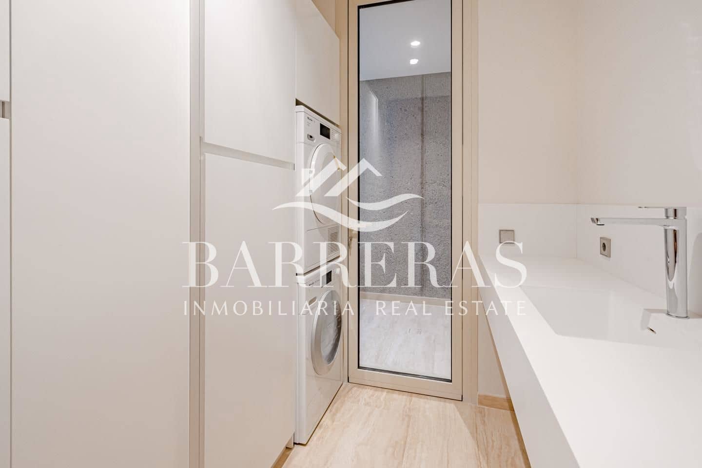 5 soveværelse Villa til salg i La Caleta Adeje med swimmingpool - € 3.700.000 (Ref: 8422575)