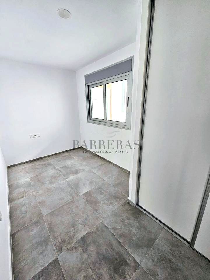 2 soveværelse Lejlighed til salg i Los Abrigos med garage - € 270.000 (Ref: 8601015)