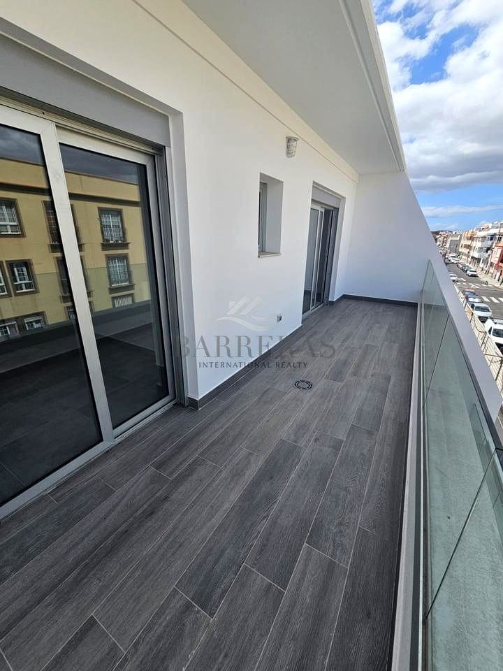 2 soveværelse Lejlighed til salg i Los Abrigos med garage - € 270.000 (Ref: 8601015)