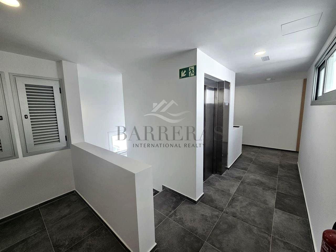 2 soveværelse Lejlighed til salg i Los Abrigos med garage - € 270.000 (Ref: 8601015)