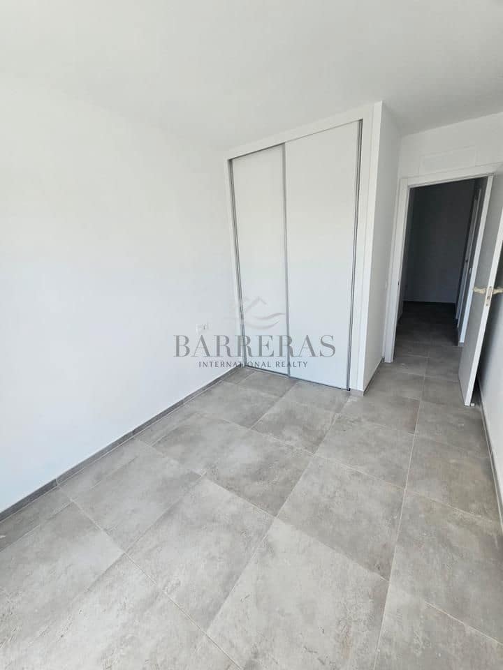 2 soveværelse Lejlighed til salg i Los Abrigos med garage - € 350.000 (Ref: 8601015)