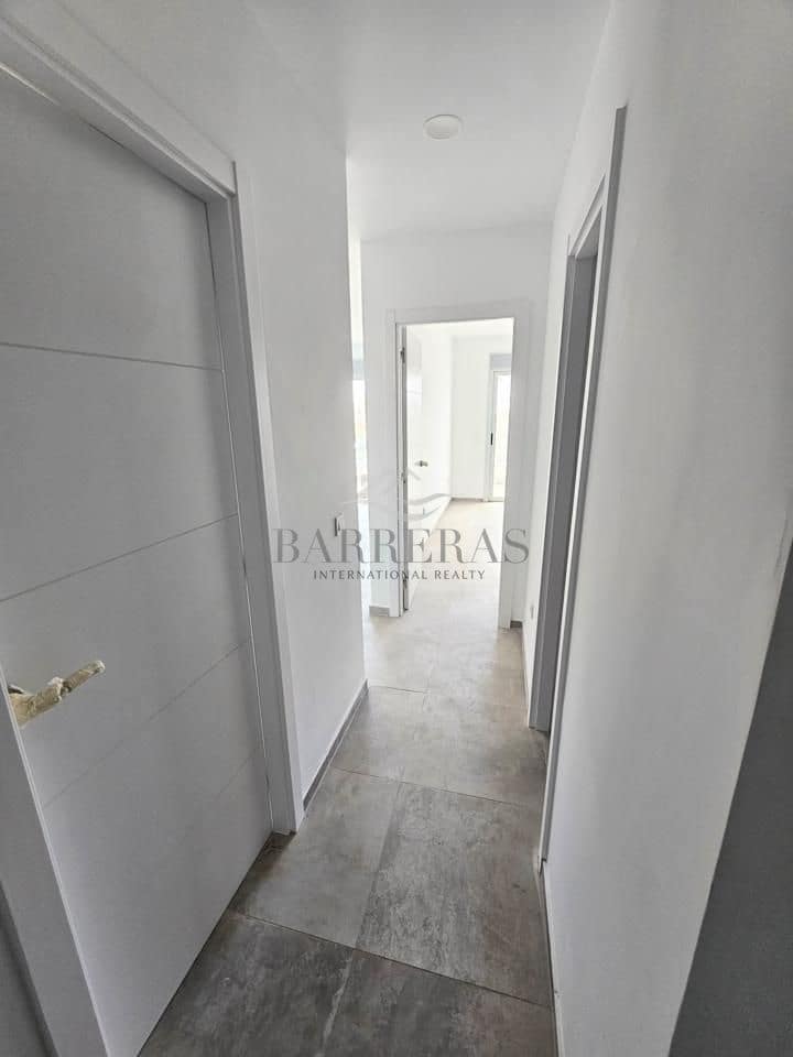 2 soveværelse Lejlighed til salg i Los Abrigos med garage - € 350.000 (Ref: 8601015)