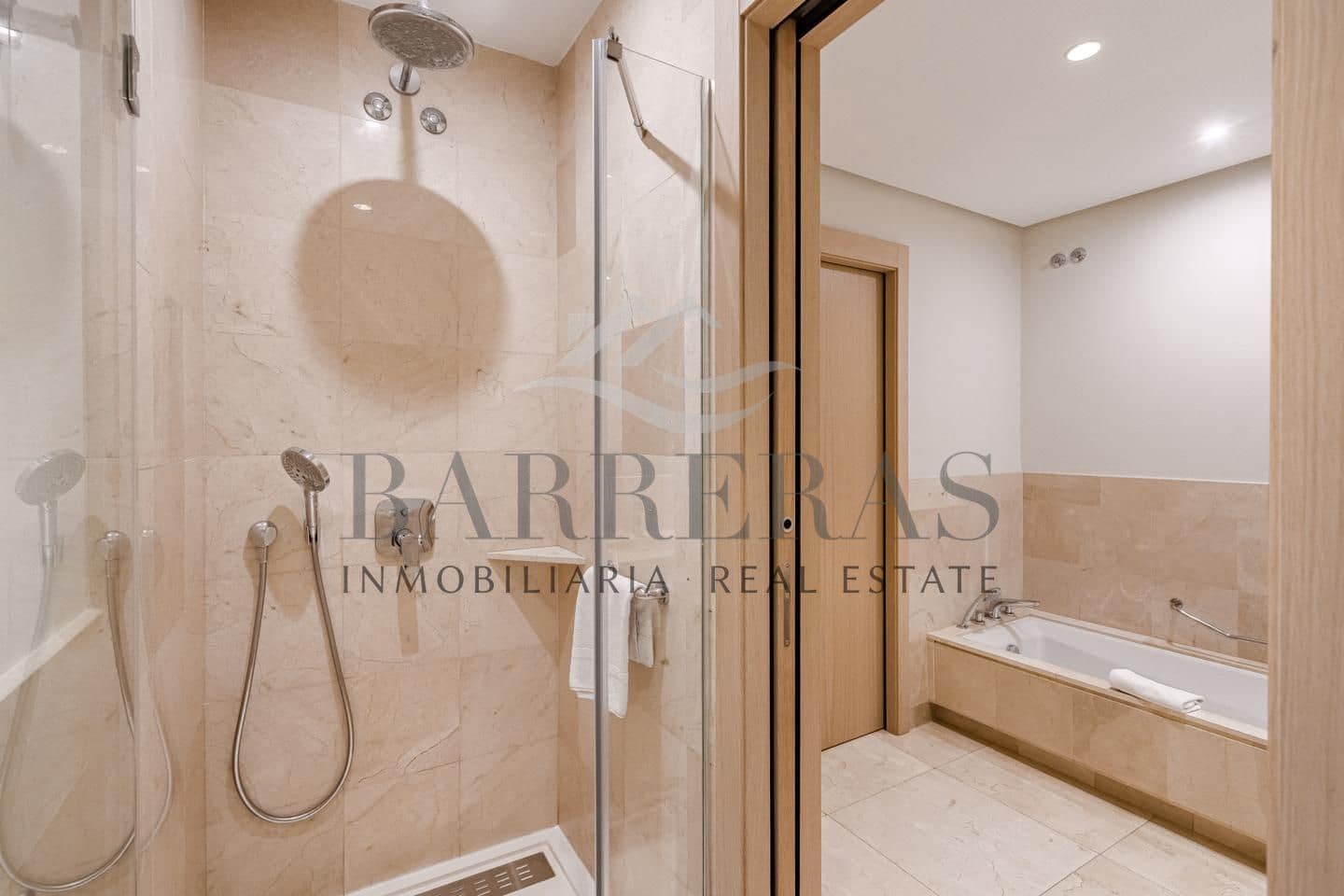 1 Zimmer Wohnung zu verkaufen in Guia de Isora mit Pool Garage - 590.000 € (Ref: 8695815)