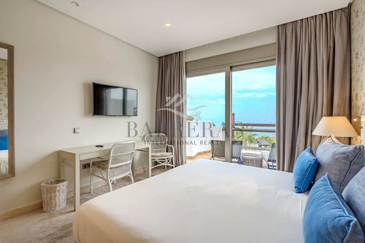 1 chambre Appartement à vendre à Guia de Isora avec piscine garage - 575 000 € (Ref: 8695815)