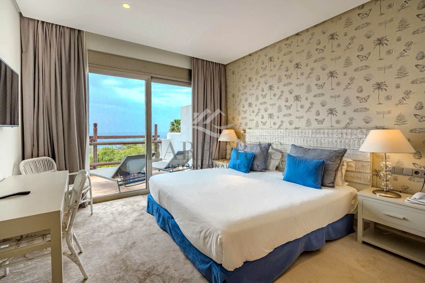 1 chambre Appartement à vendre à Guia de Isora avec piscine garage - 575 000 € (Ref: 8695815)