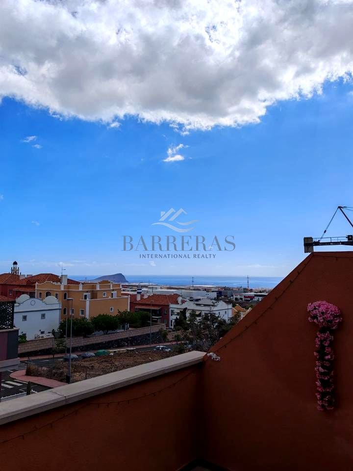 3 chambre Villa/Maison à vendre à Llano del Camello avec piscine garage - 340 000 € (Ref: 8727054)