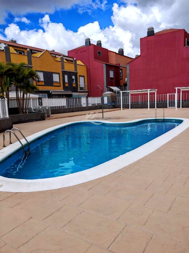 3 chambre Villa/Maison à vendre à Llano del Camello avec piscine garage - 340 000 € (Ref: 8727054)