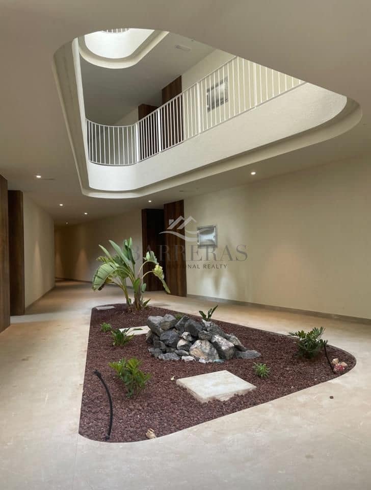 Piso de 2 habitaciones en Costa Adeje en venta con piscina garaje - 650.000 € (Ref: 8766281)