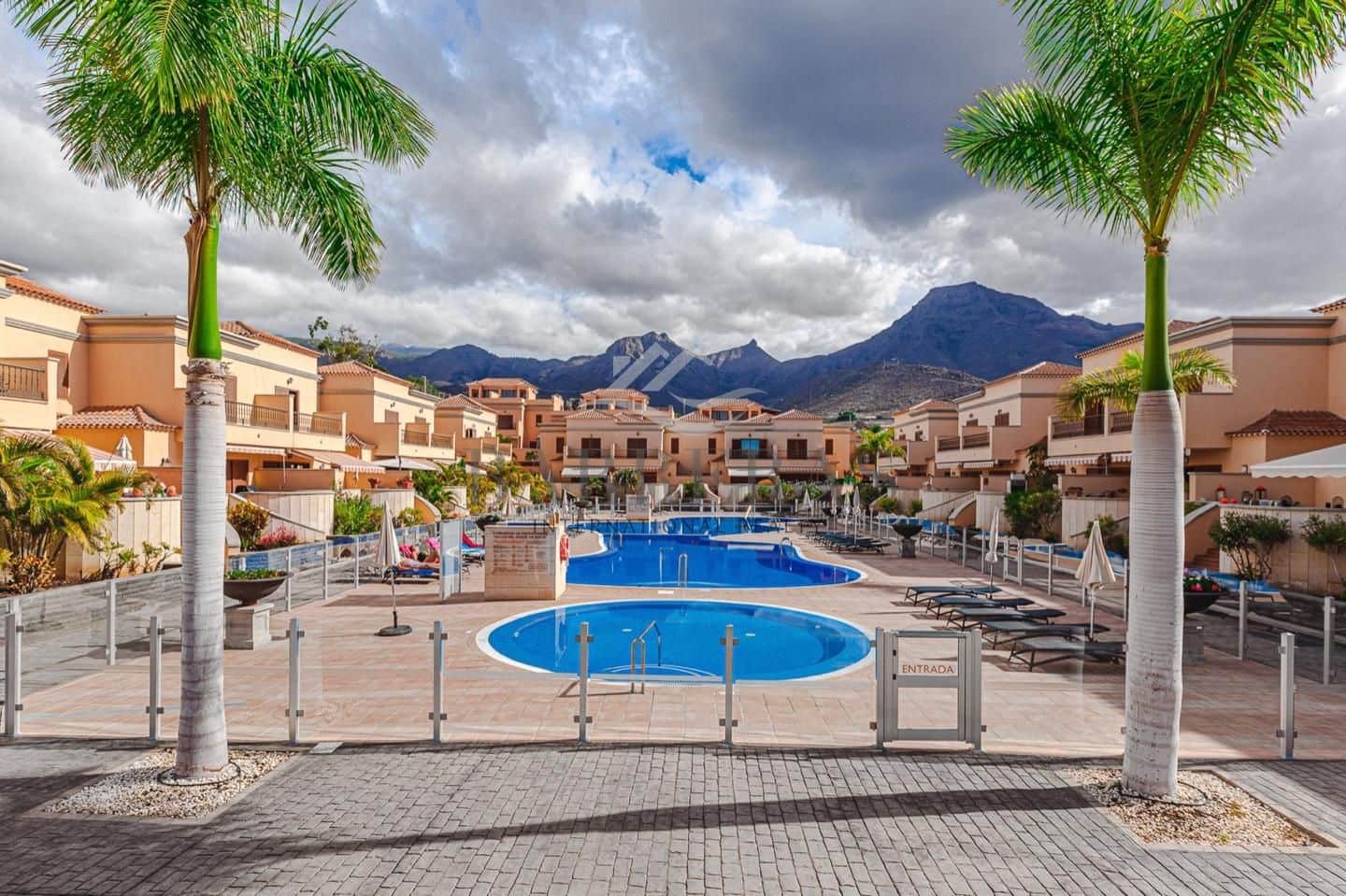 3 soveværelse Villa til salg i Costa Adeje med swimmingpool - € 1.150.000 (Ref: 8816557)