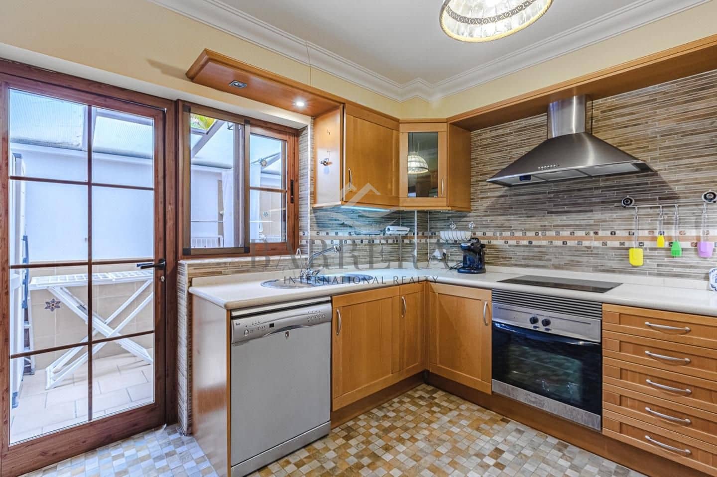 3 soveværelse Villa til salg i Costa Adeje med swimmingpool - € 1.150.000 (Ref: 8816557)