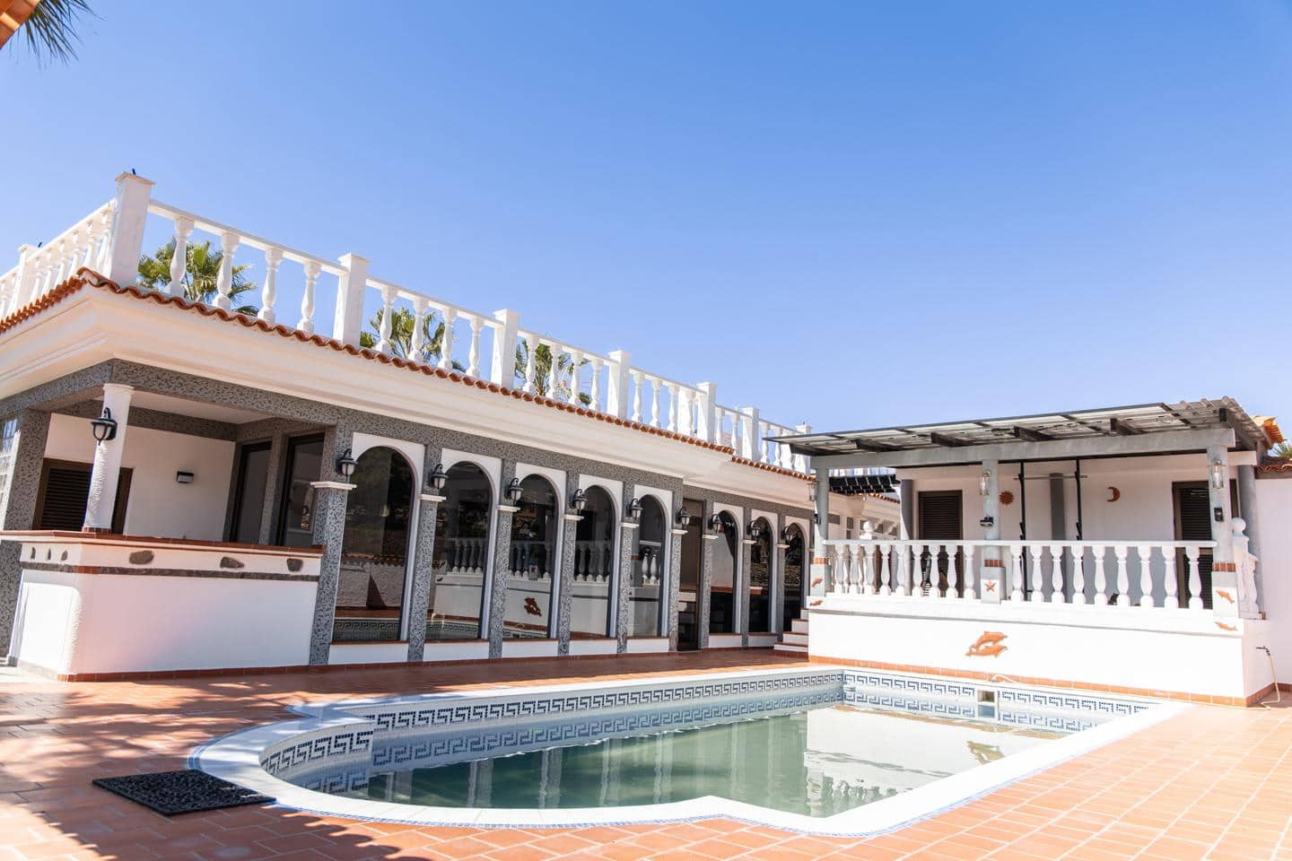 9 soverom Villa til salgs i Chio med svømmebasseng garasje - € 7 700 000 (Ref: 8929464)