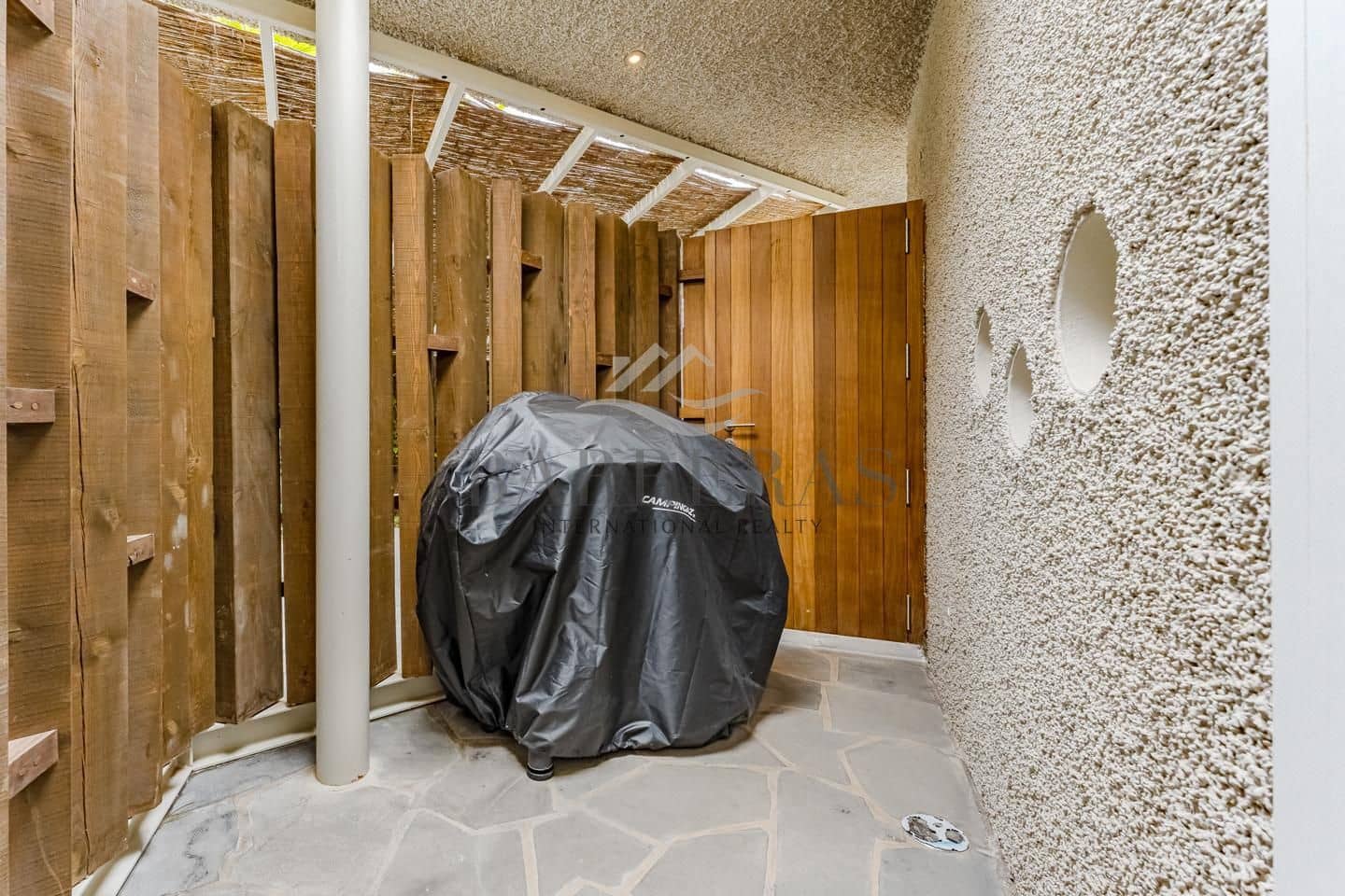 3 quarto Moradia para venda em Guia de Isora com piscina - 1 950 000 € (Ref: 9047155)