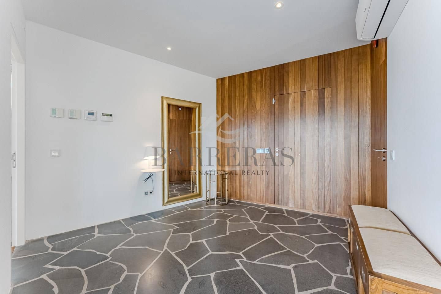 3 quarto Moradia para venda em Guia de Isora com piscina - 1 950 000 € (Ref: 9047155)