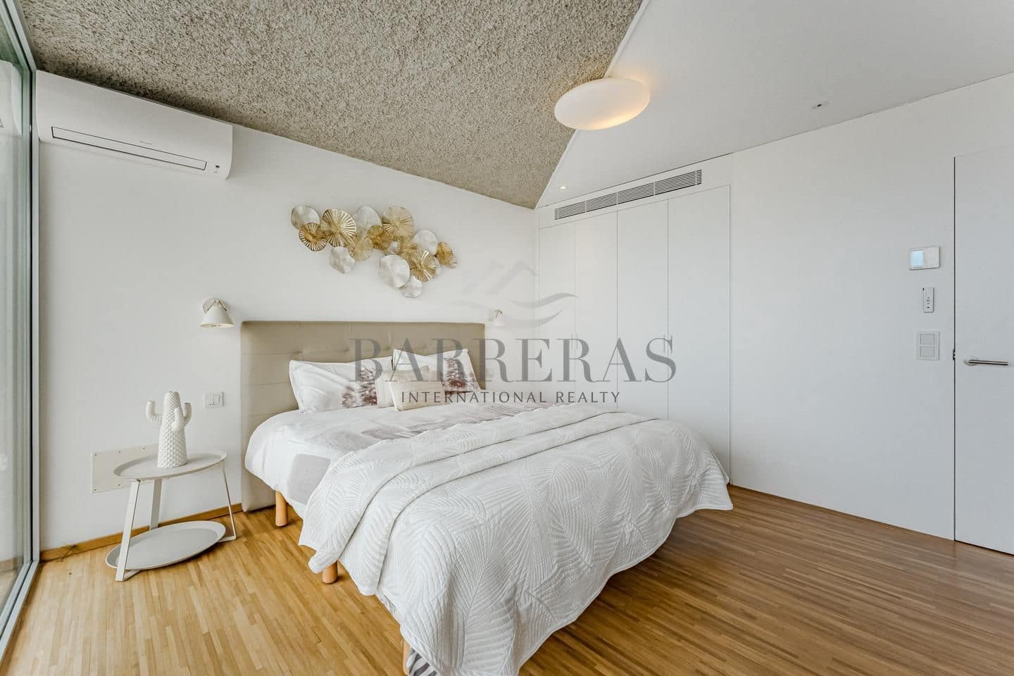 3 quarto Moradia para venda em Guia de Isora com piscina - 1 950 000 € (Ref: 9047155)