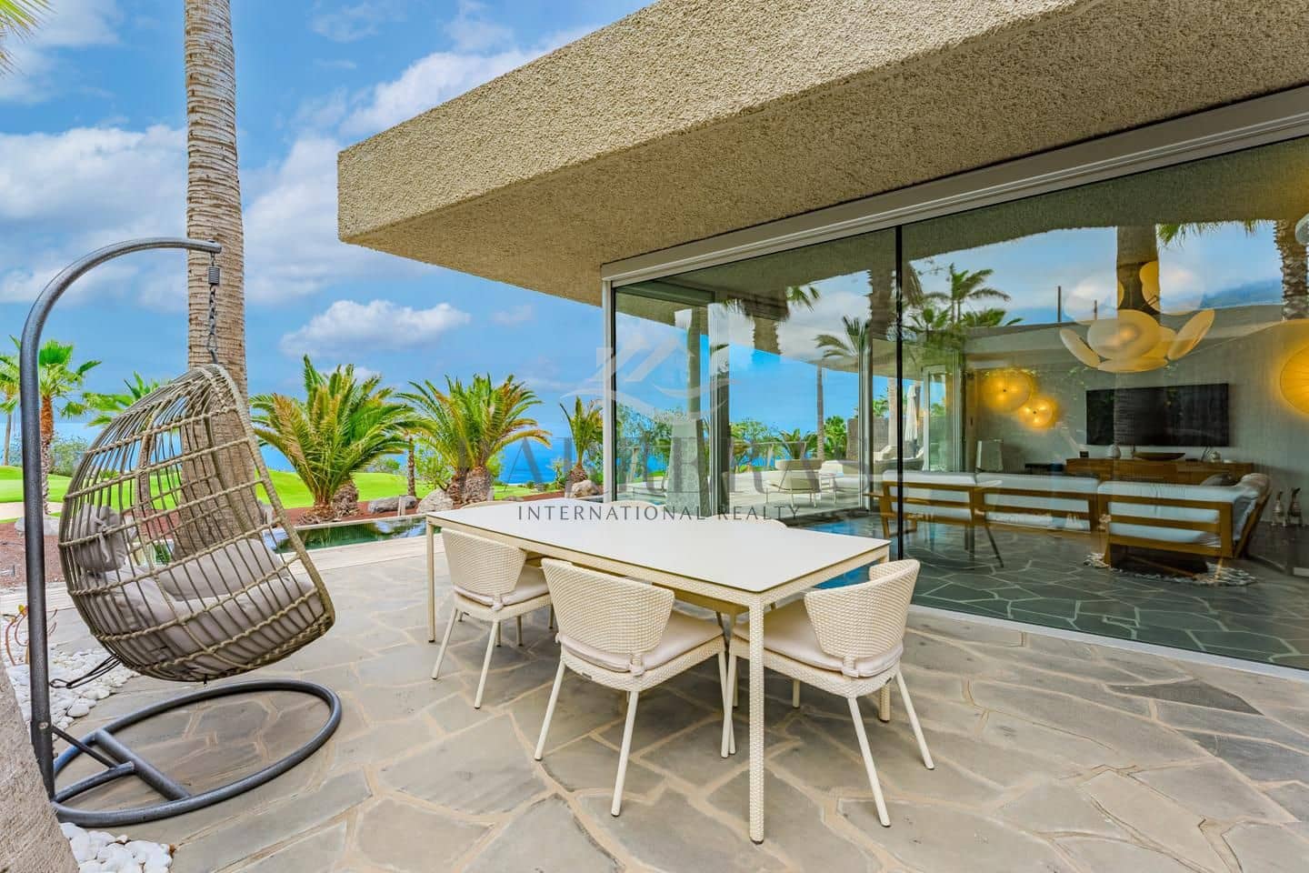 3 quarto Moradia para venda em Guia de Isora com piscina - 1 950 000 € (Ref: 9047155)