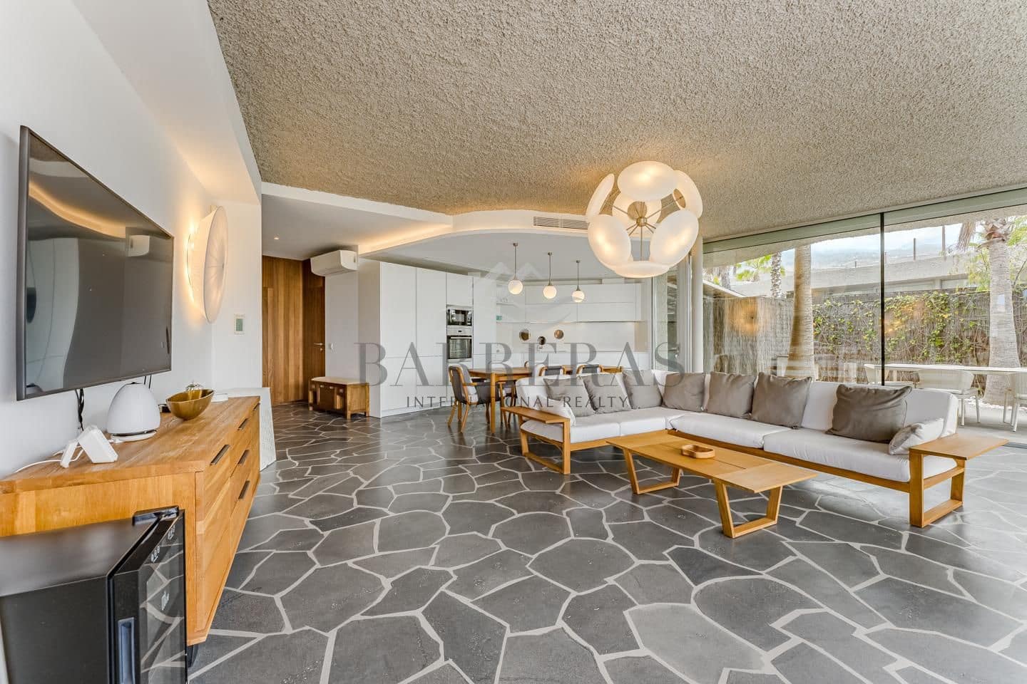 3 quarto Moradia para venda em Guia de Isora com piscina - 1 950 000 € (Ref: 9047155)