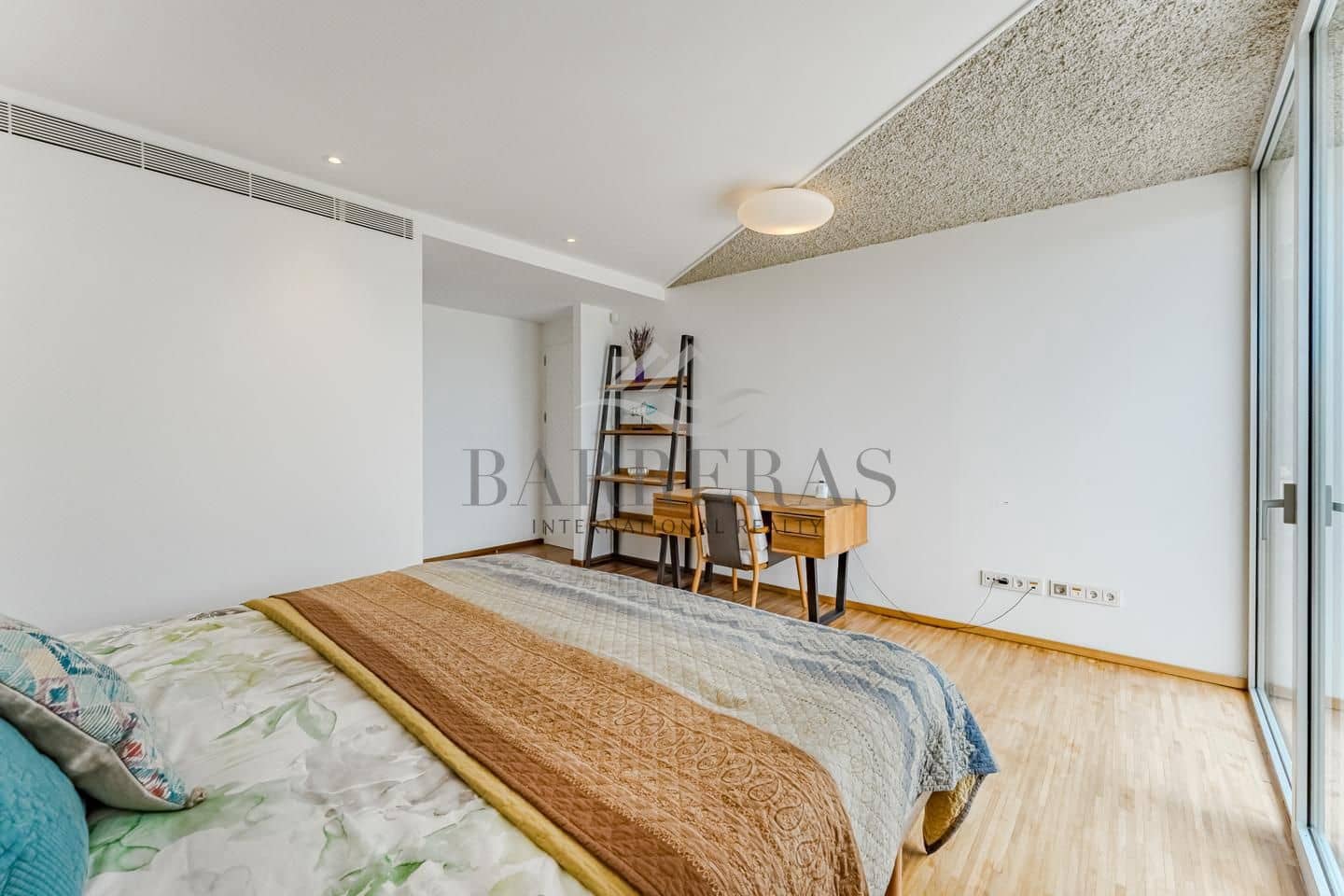 3 quarto Moradia para venda em Guia de Isora com piscina - 1 950 000 € (Ref: 9047155)