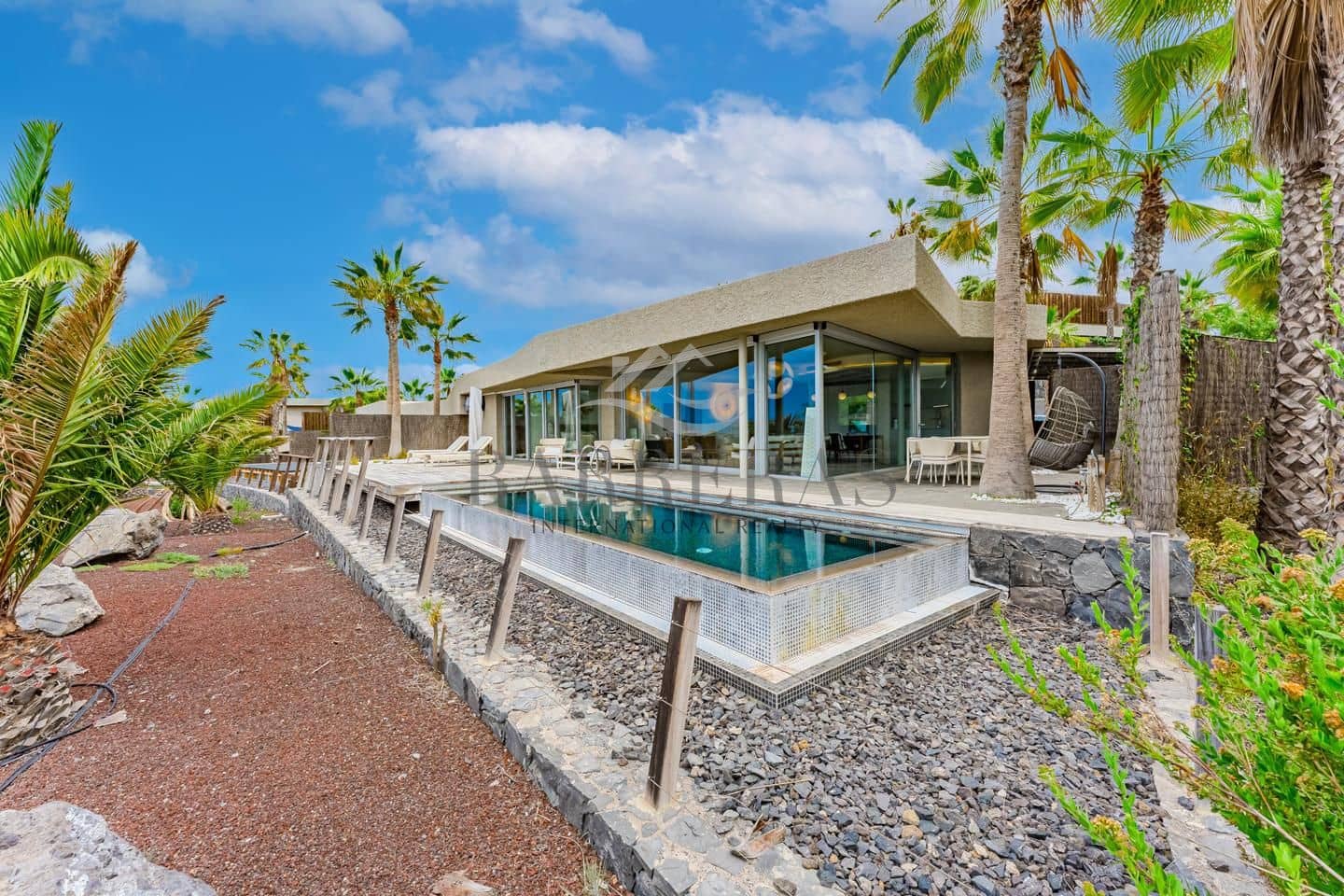 3 quarto Moradia para venda em Guia de Isora com piscina - 1 950 000 € (Ref: 9047155)