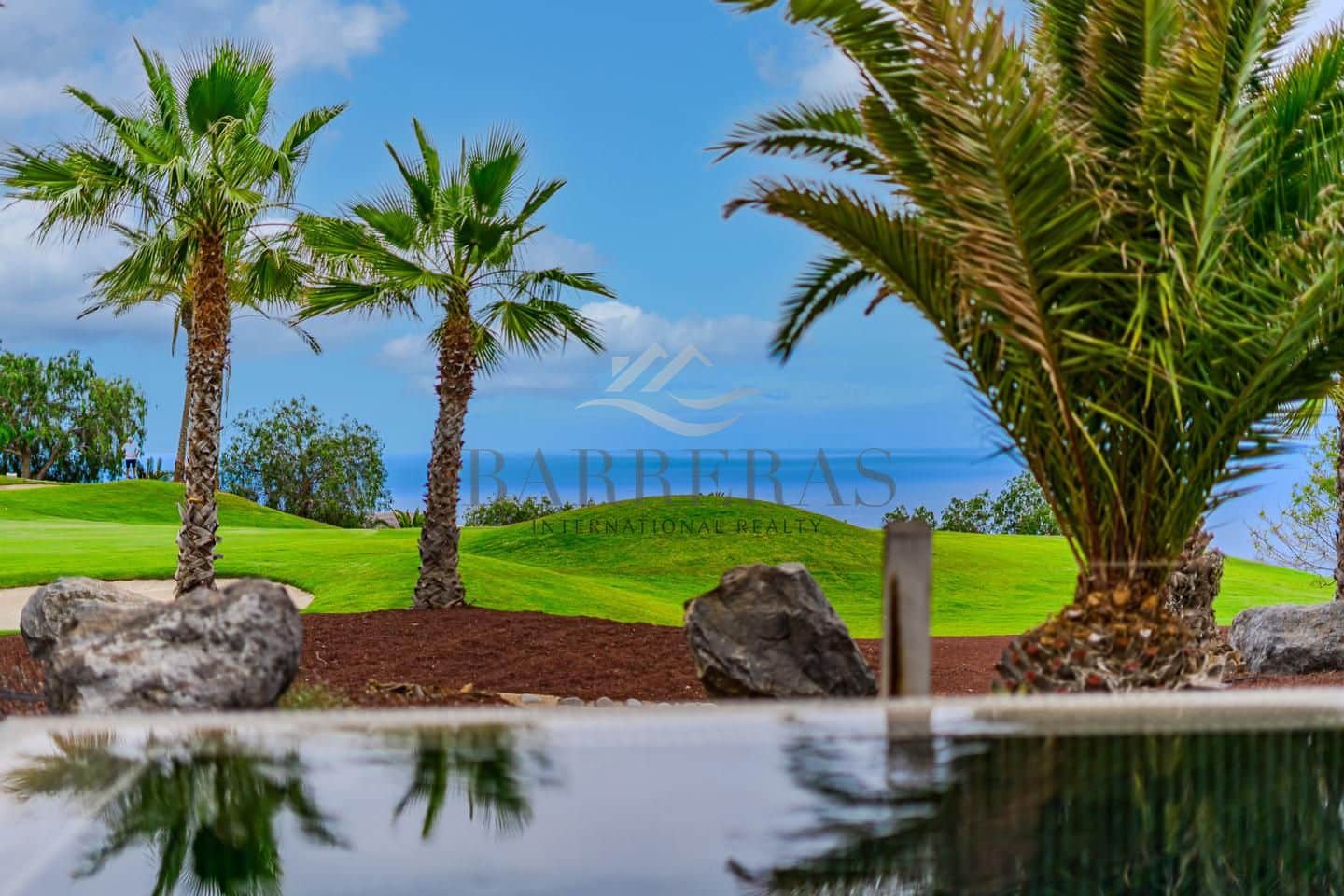 3 quarto Moradia para venda em Guia de Isora com piscina - 1 950 000 € (Ref: 9047155)