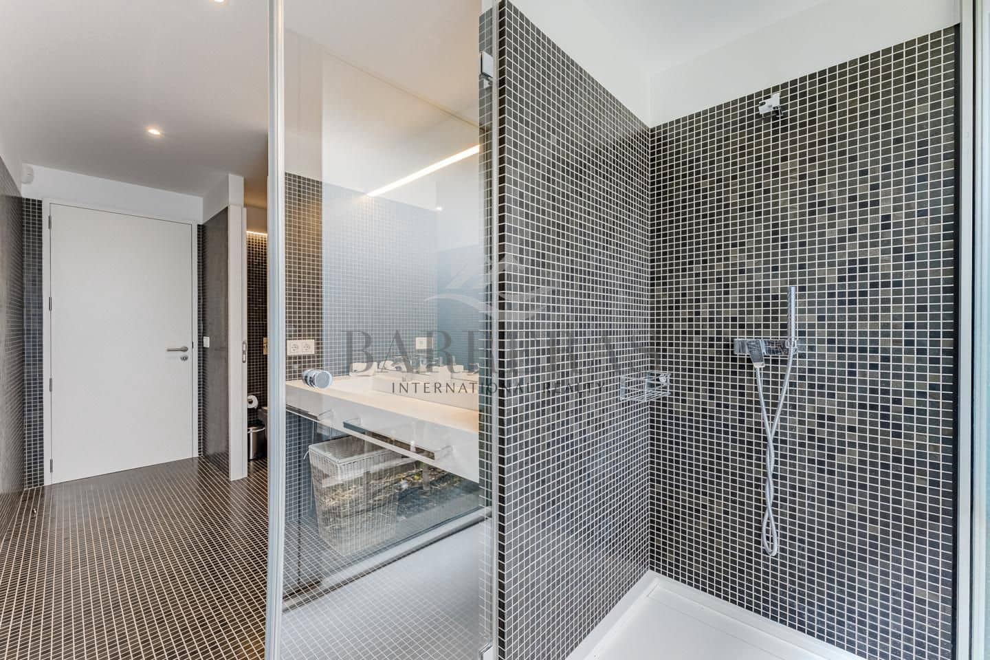 3 quarto Moradia para venda em Guia de Isora com piscina - 1 950 000 € (Ref: 9047155)