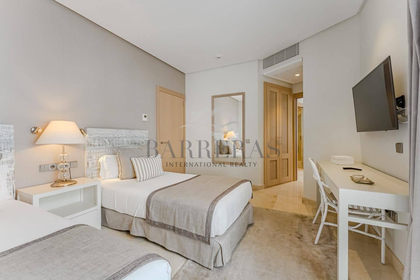 3 soveværelse Lejlighed til salg i Guia de Isora med swimmingpool garage - € 1.300.000 (Ref: 9080731)