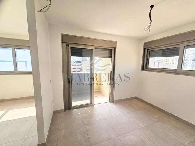 3 slaapkamer Flat te koop in Salamanca, Santa Cruz de Tenerife met garage - € 586.000 (Ref: 9113501)
