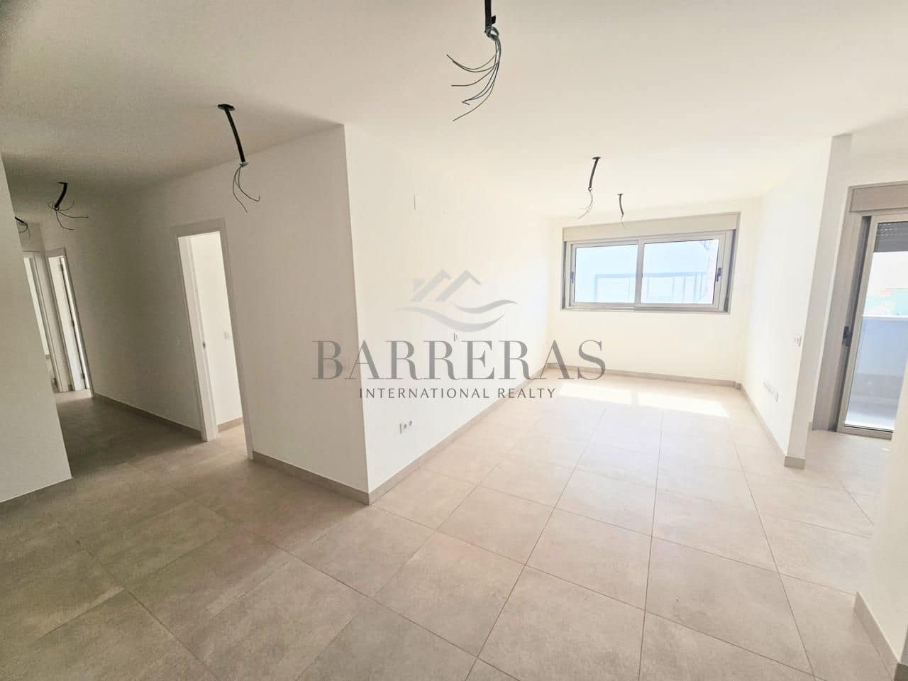 3 slaapkamer Flat te koop in Santa Cruz de Tenerife met garage - € 586.000 (Ref: 9113501)