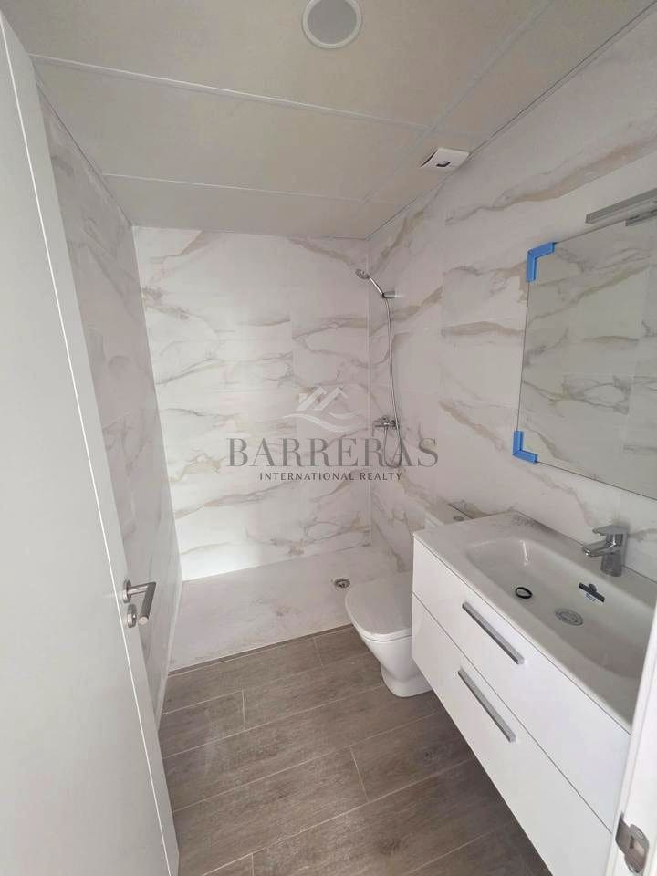 3 soverom Villa til salgs i San Miguel de Abona med svømmebasseng garasje - € 435 000 (Ref: 9271439)