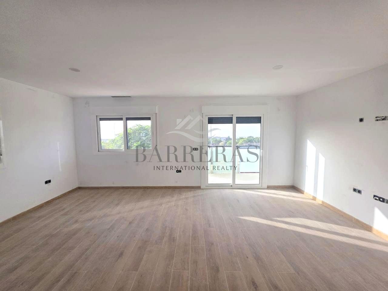 3 soverom Villa til salgs i San Miguel de Abona med svømmebasseng garasje - € 435 000 (Ref: 9271439)