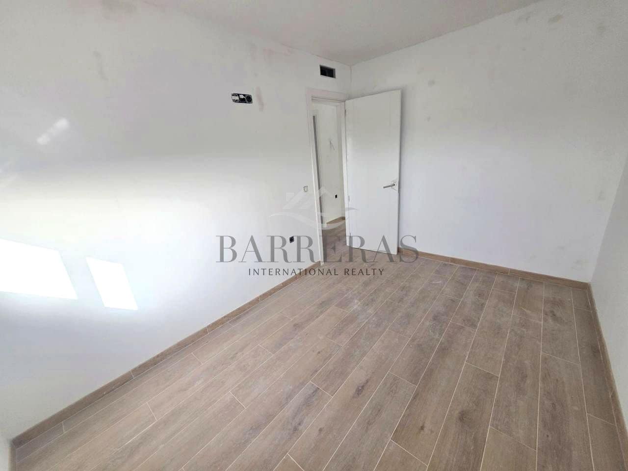 3 soverom Villa til salgs i San Miguel de Abona med svømmebasseng garasje - € 435 000 (Ref: 9271439)