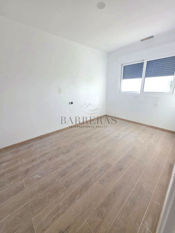 3 soverom Villa til salgs i San Miguel de Abona med svømmebasseng garasje - € 435 000 (Ref: 9271439)