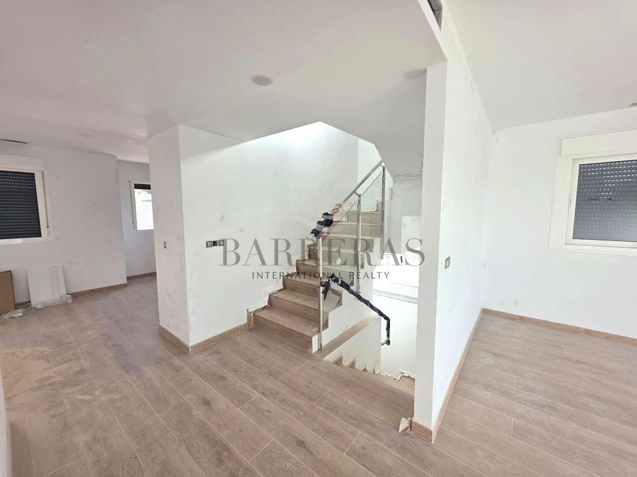 3 soverom Villa til salgs i San Miguel de Abona med svømmebasseng garasje - € 435 000 (Ref: 9271439)
