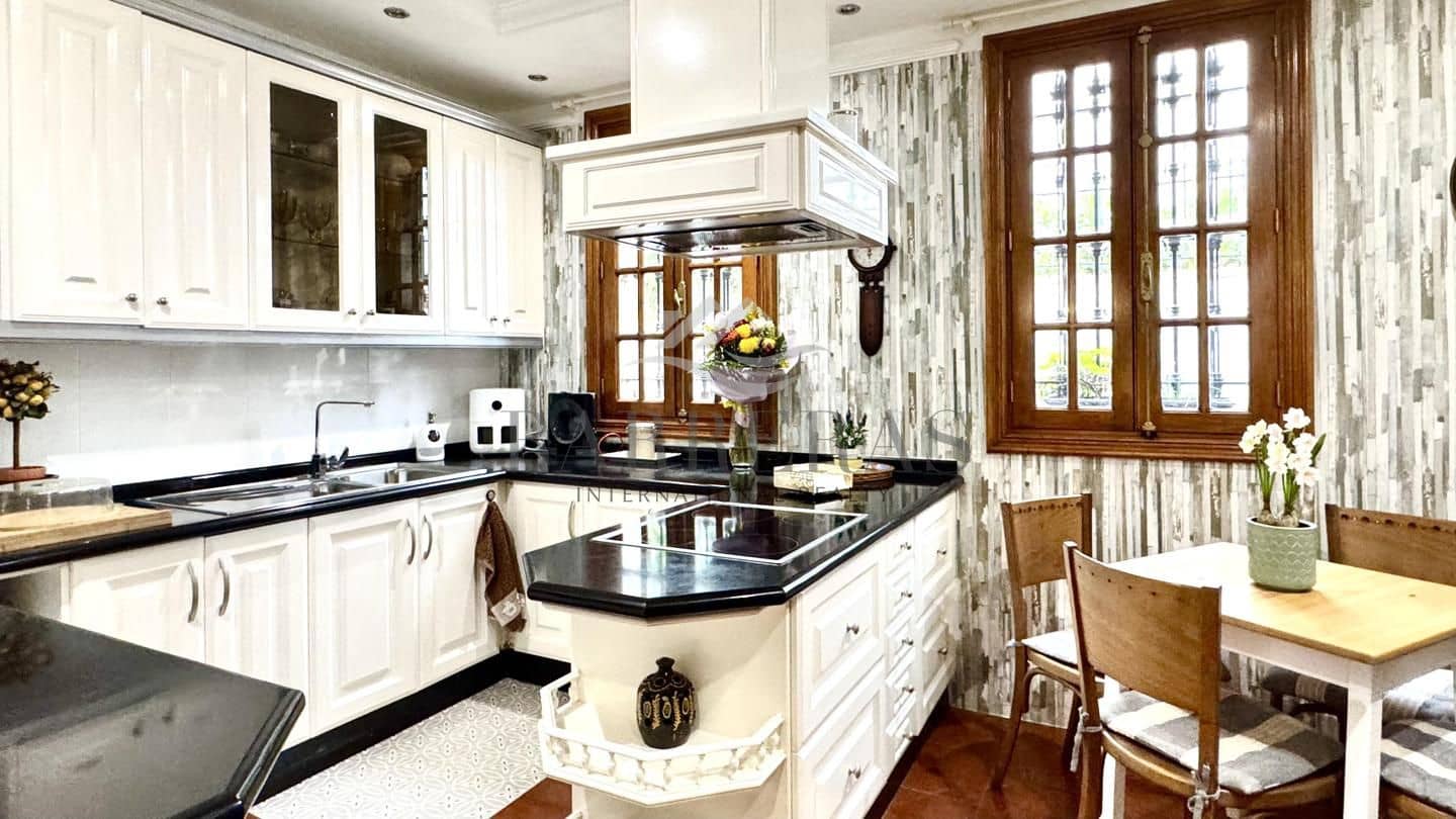 7 sypialnia Willa na sprzedaż w San Cristobal de La Laguna - 795 000 € (Ref: 9337281)