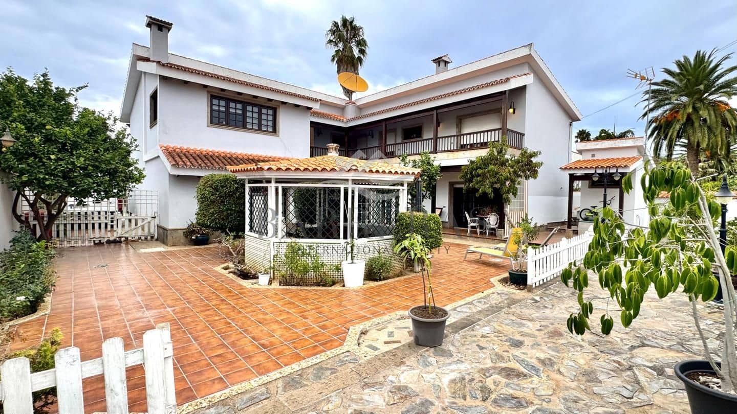 7 sypialnia Willa na sprzedaż w San Cristobal de La Laguna - 795 000 € (Ref: 9337281)