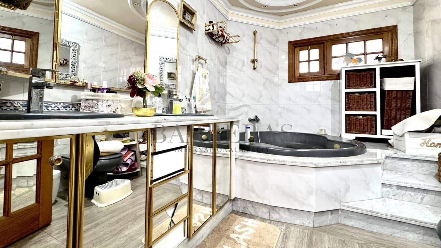 7 sypialnia Willa na sprzedaż w San Cristobal de La Laguna - 795 000 € (Ref: 9337281)