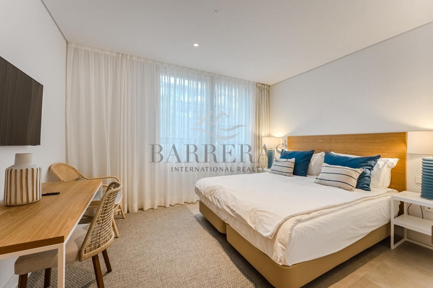 2 chambre Appartement à vendre à Guia de Isora avec piscine garage - 1 250 000 € (Ref: 9357486)