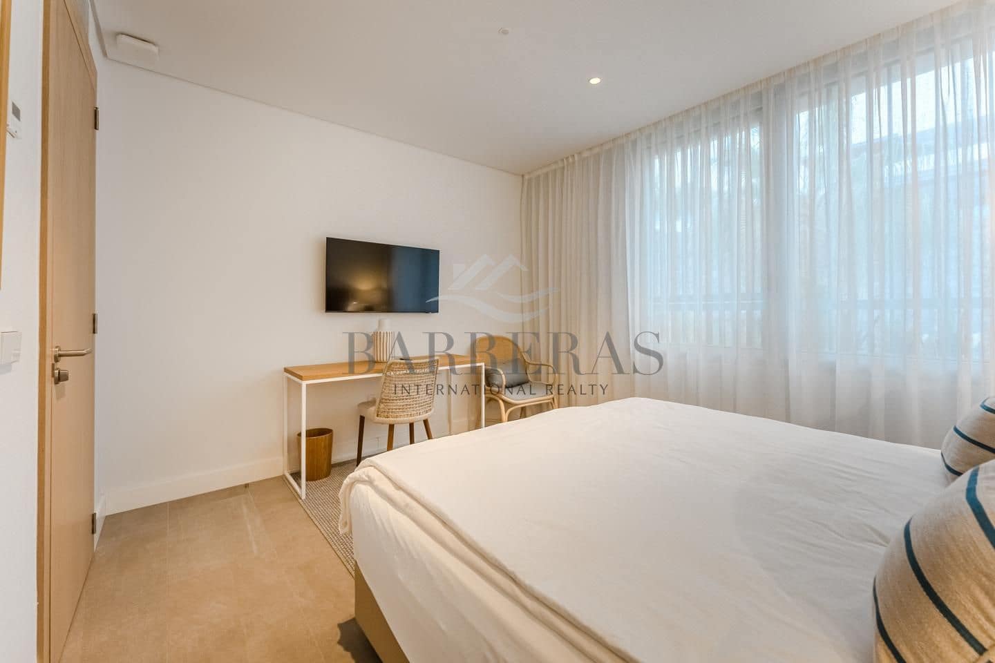 2 chambre Appartement à vendre à Guia de Isora avec piscine garage - 1 250 000 € (Ref: 9357486)