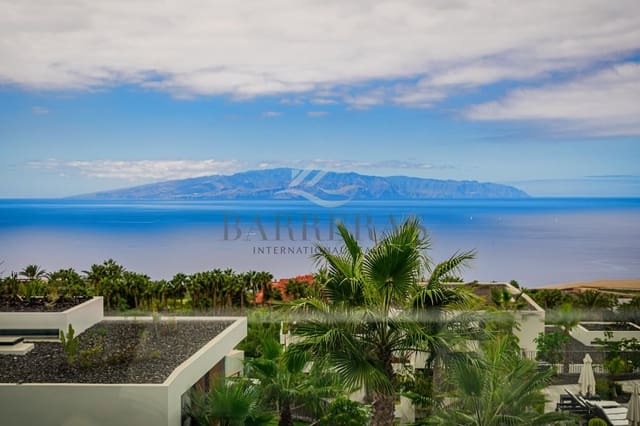 2 chambre Appartement à vendre à Guía de Isora avec piscine garage - 1 250 000 € (Ref: 9357486)